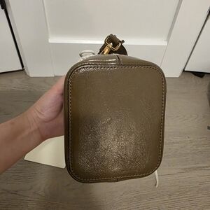 Elegant Brown Leather Crossbody Bag